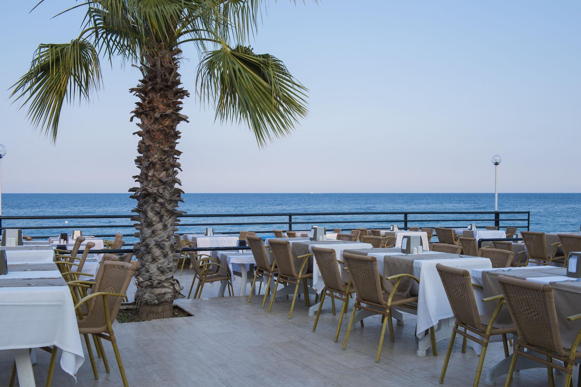 Restaurant Club Hotel Rama - All Inclusive