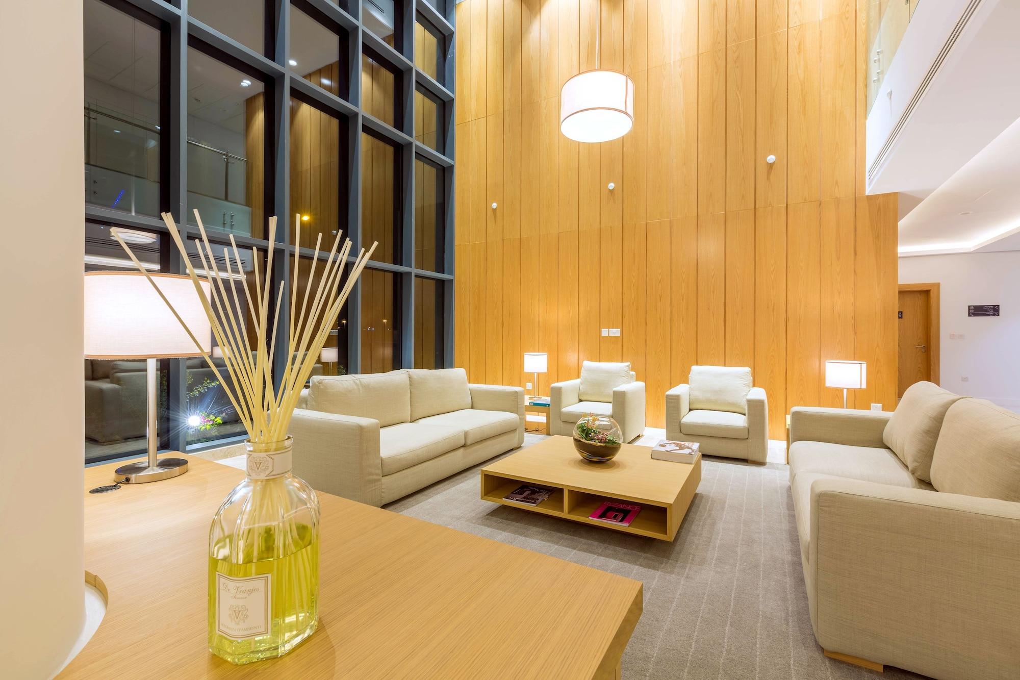Vista Lobby Delta Hotel Apartments