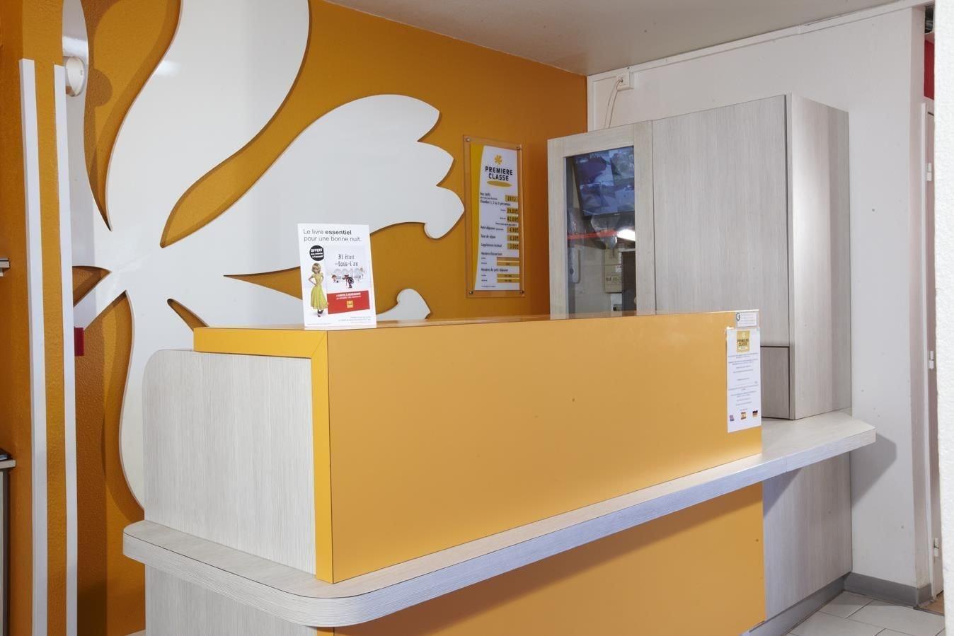 Vista Lobby Première Classe Martigues