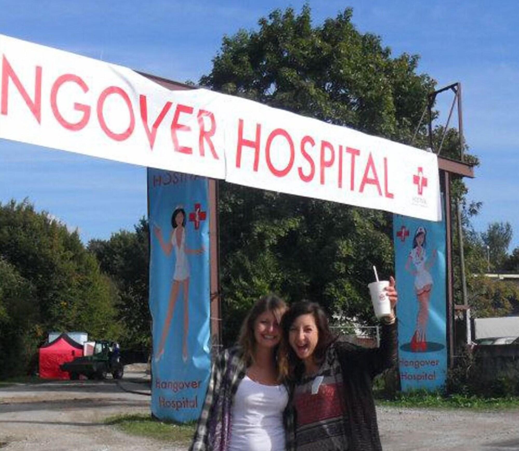 Vista Exterior The Hangover Hospital - Hostel