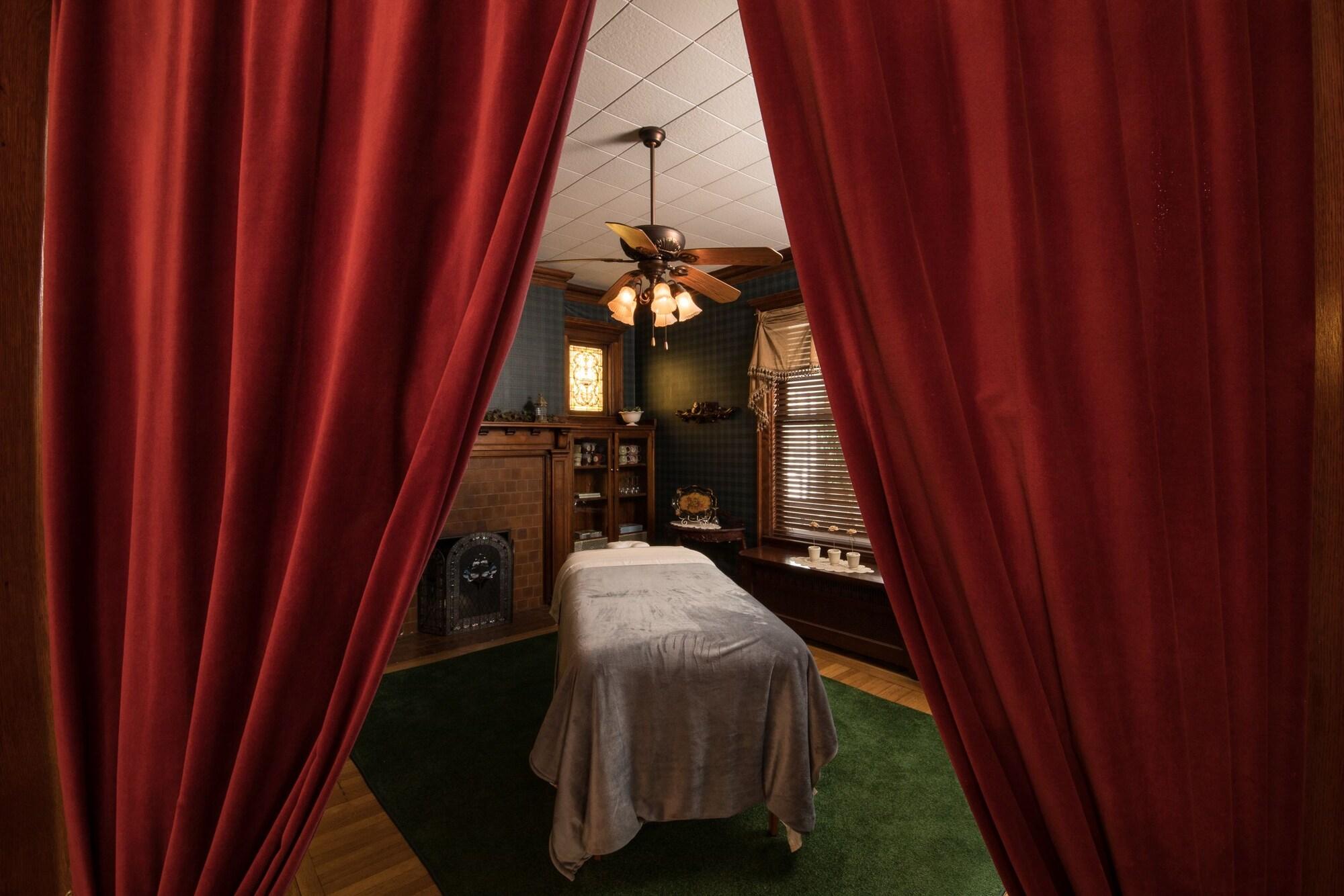 Spa Honeybee Inn Bed & Breakfast