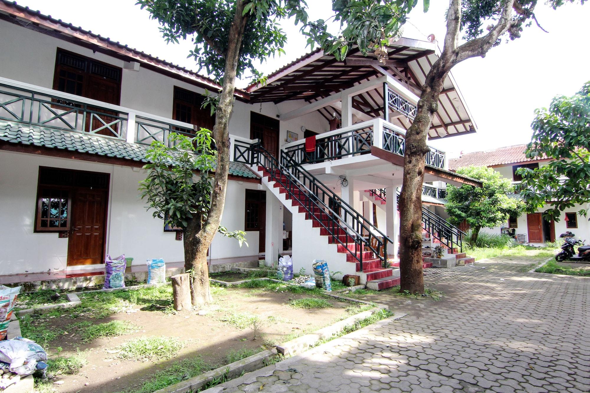 Restaurant Arjuna 31 Homestay