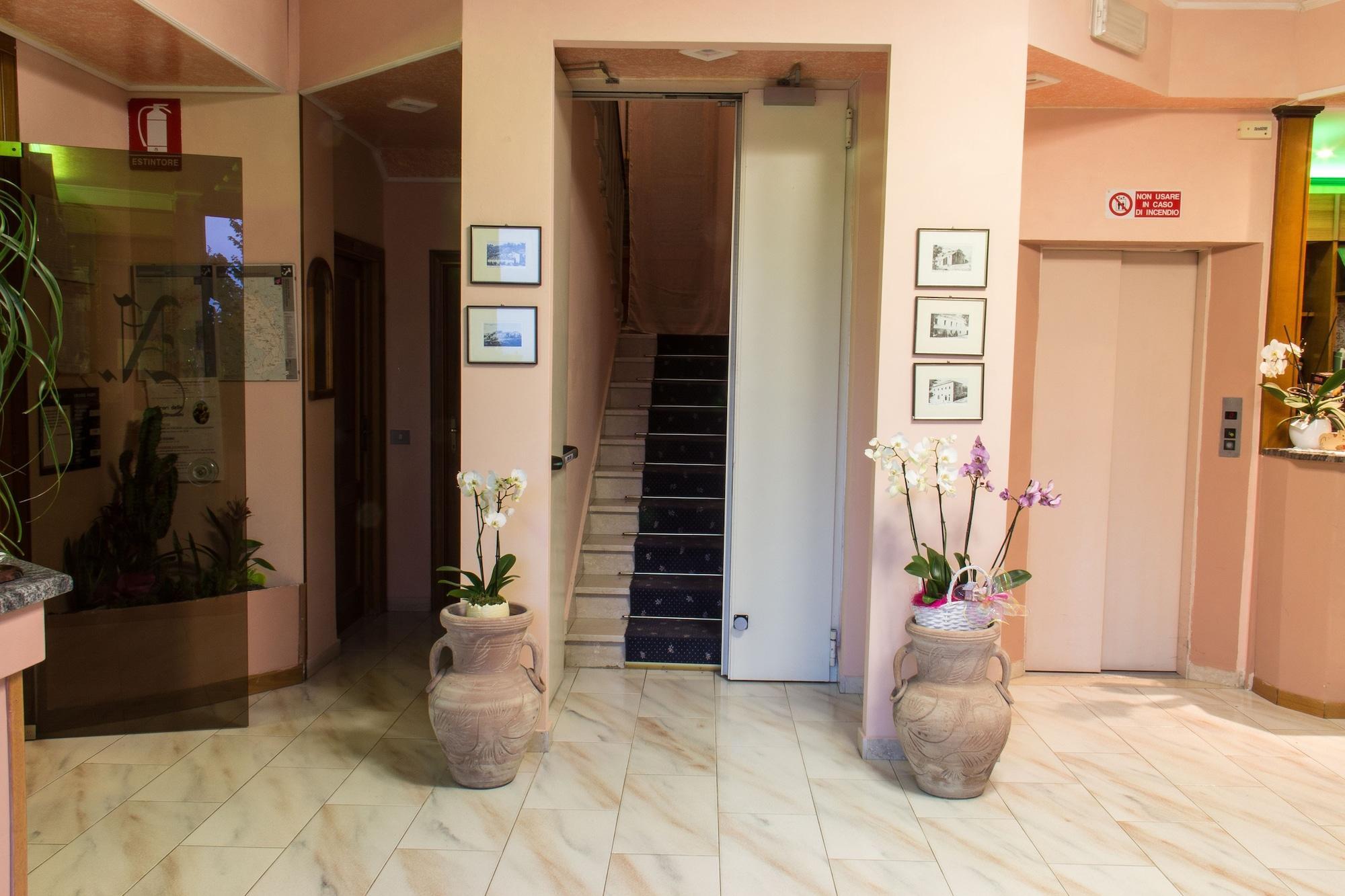 Vista Lobby Hotel Nanda