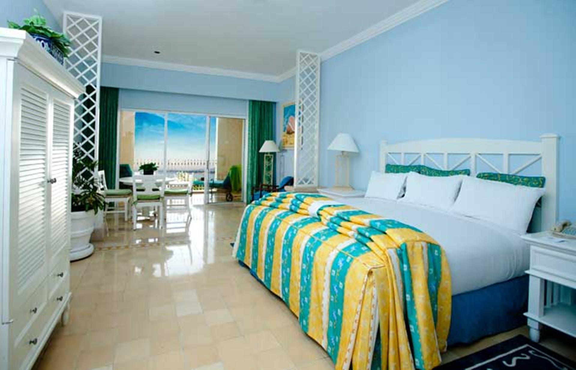 Guest room Pueblo Bonito Emerald Bay Resort & Spa