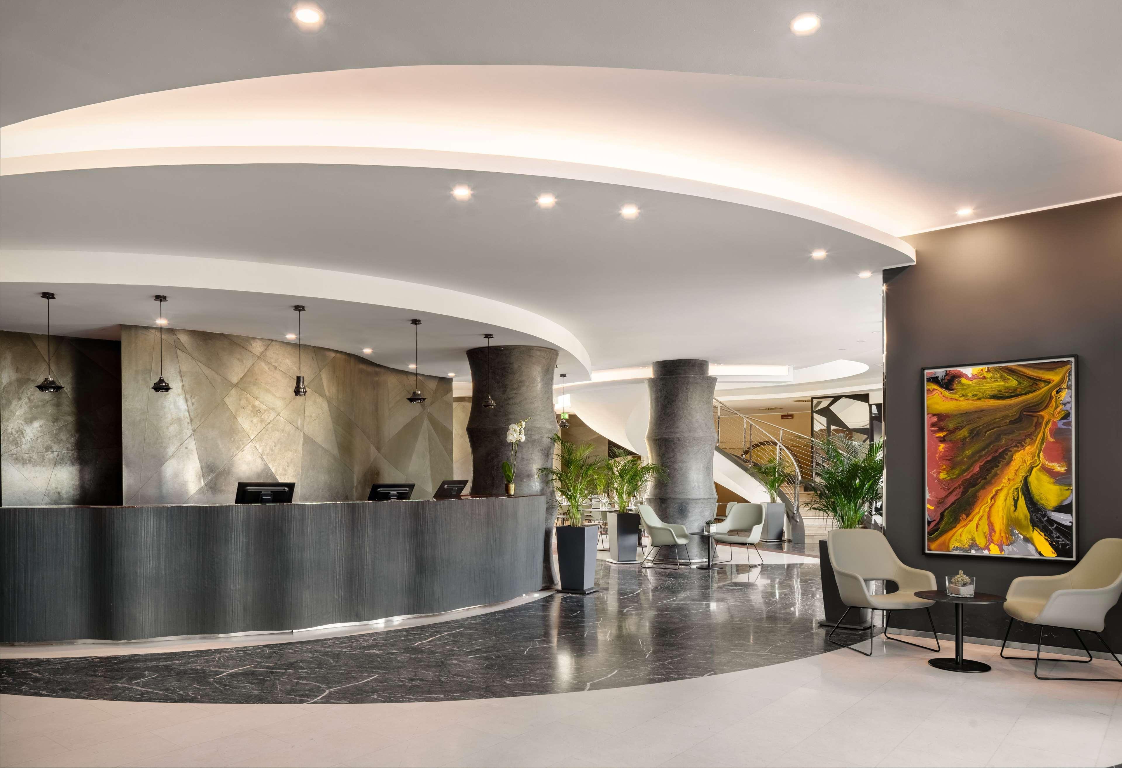 Vista Lobby UNA Hotels Malpensa