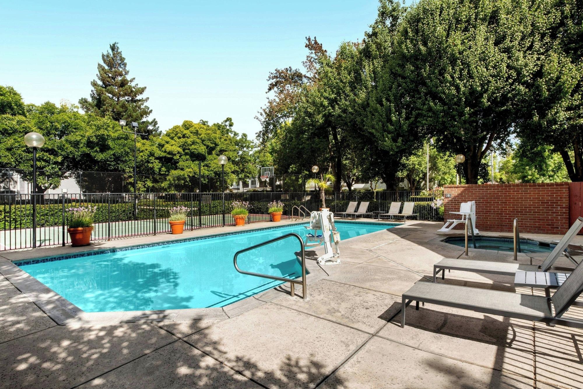 Vista Piscina Residence Inn By Marriott Stockton