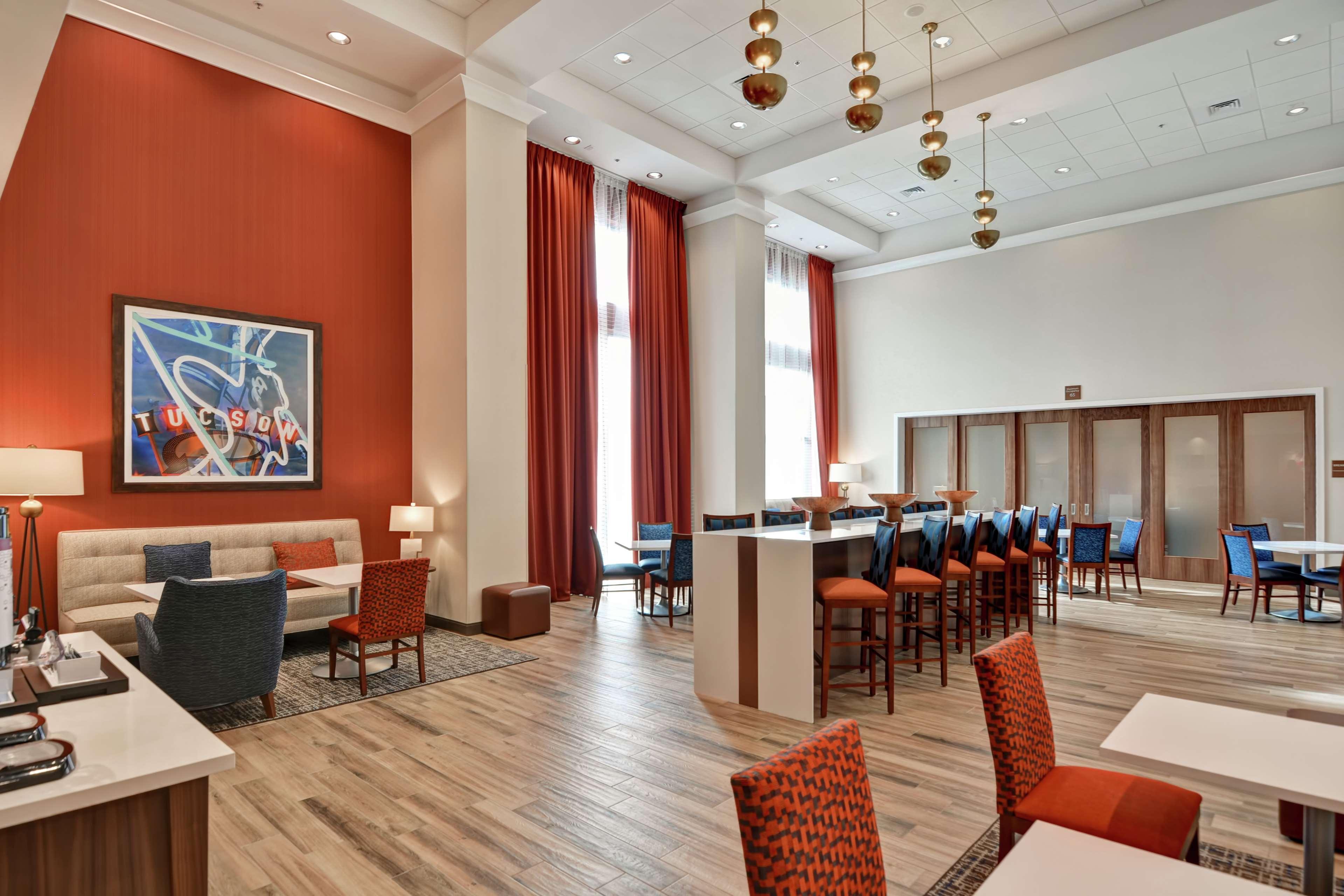 Vista Lobby Hampton Inn & Suites Tucson Marana