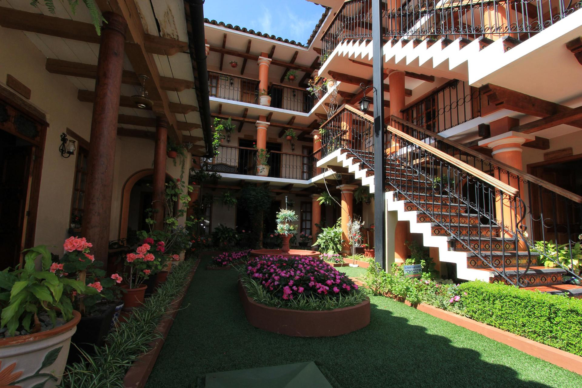 Vista Exterior Hotel La Casa de Mama