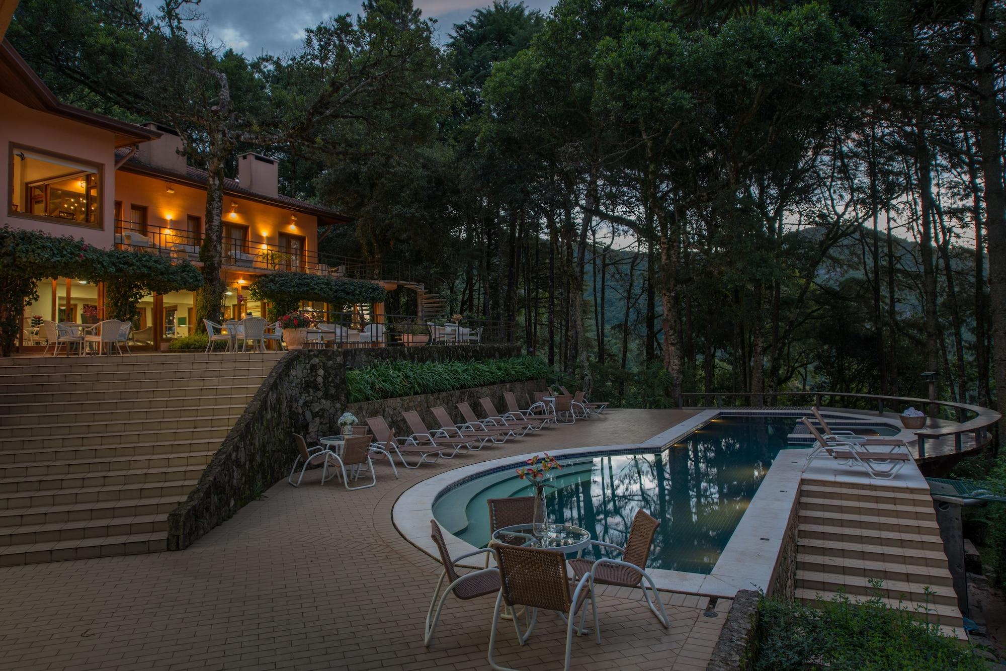 Vista Piscina Kuriuwa Hotel