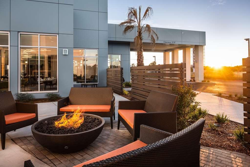 Vista Exterior Hilton Garden Inn Sacramento Airport Natomas
