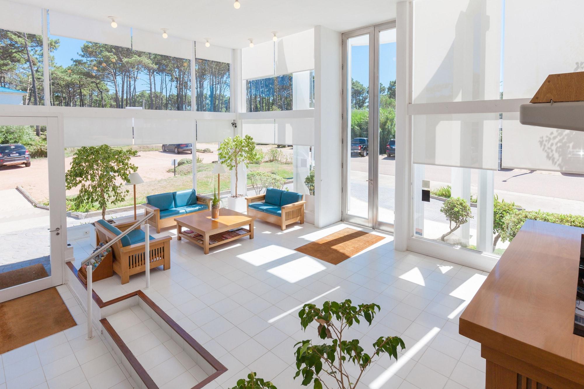 Vista Lobby Las Olas Resort