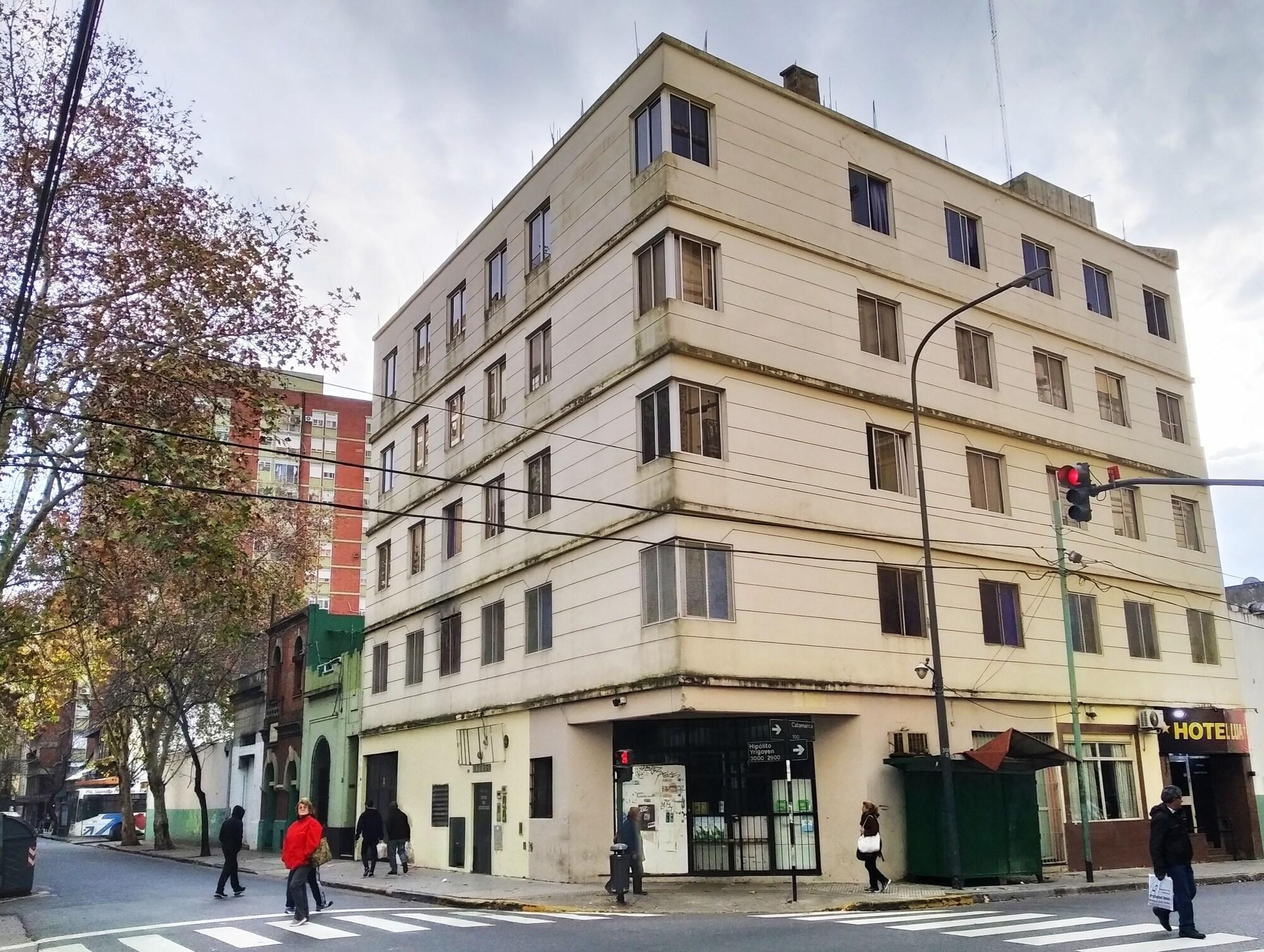 Varios Hotel Lua