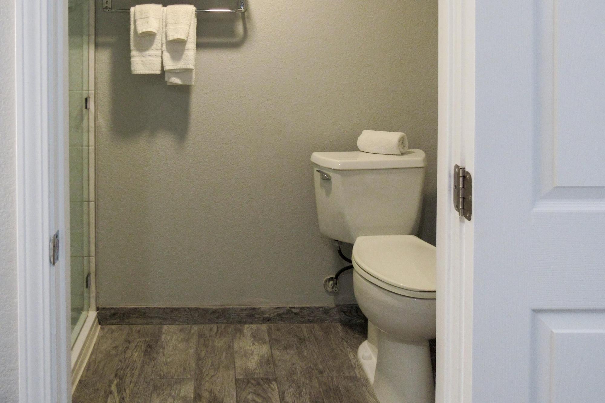 Equipamiento de Habitación Capri Suites Anaheim