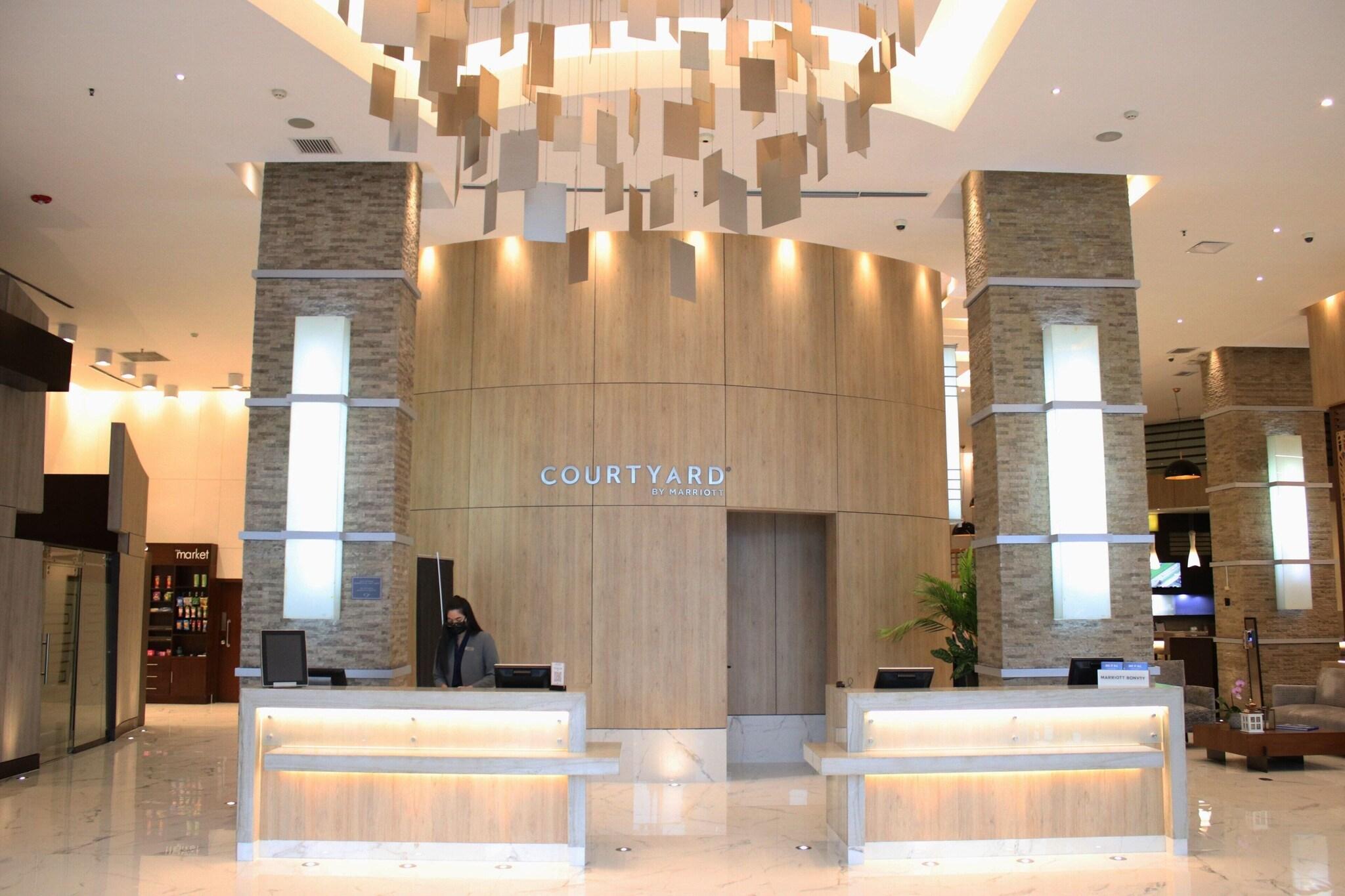 Vista Lobby Courtyard by Marriott Guayaquil