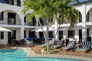 Alojamiento - La Marina Inn