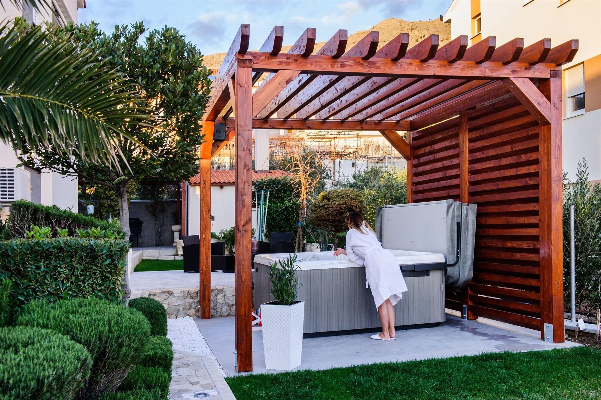 Spa Apartment and Rooms Ana
