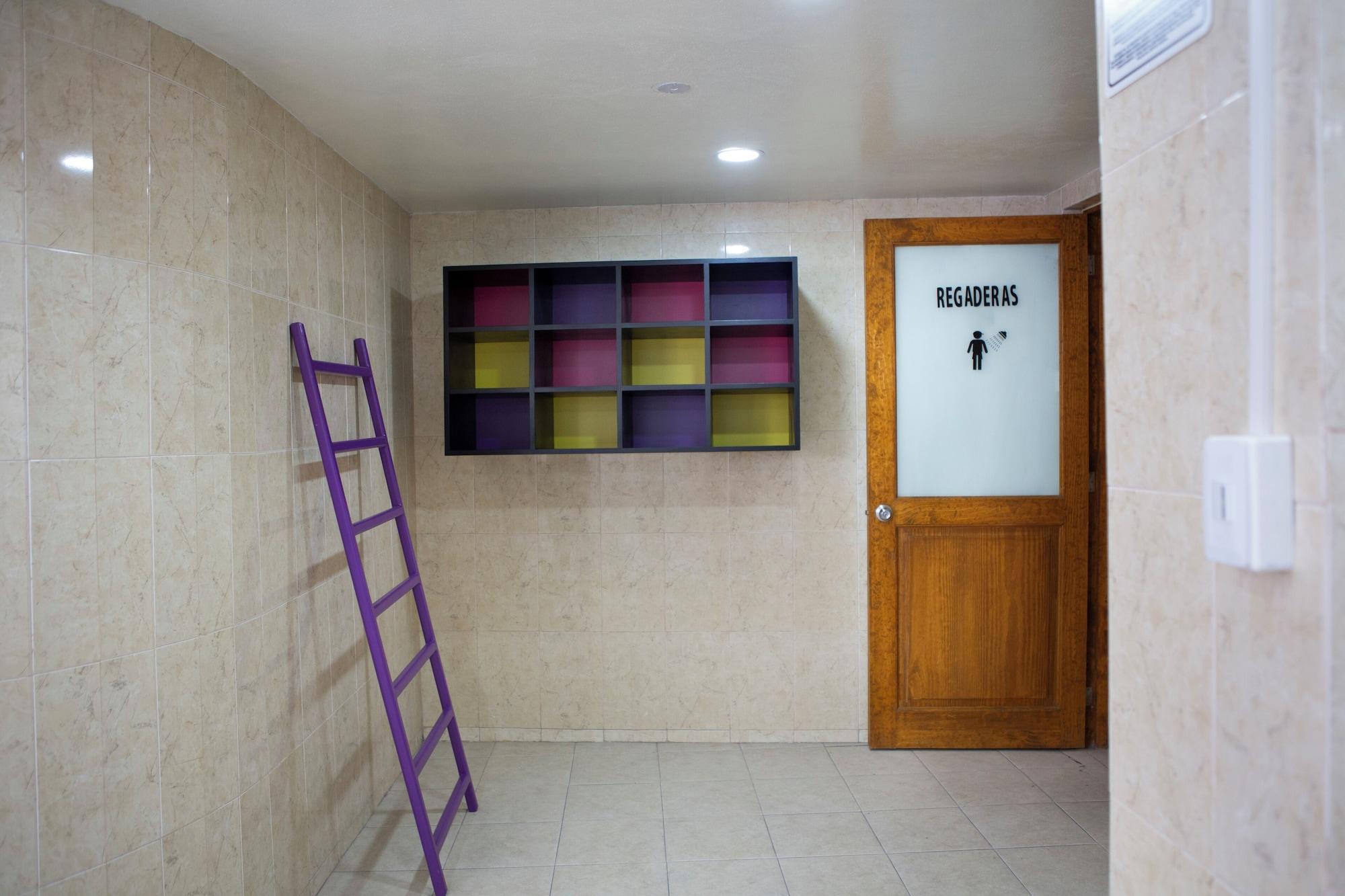 Equipamiento de Habitación Casa Local Mestizo Hostal