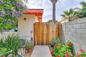 Alquiler Vacacional - Sleek San Fernando Studio ~ 14 Mi to Universal