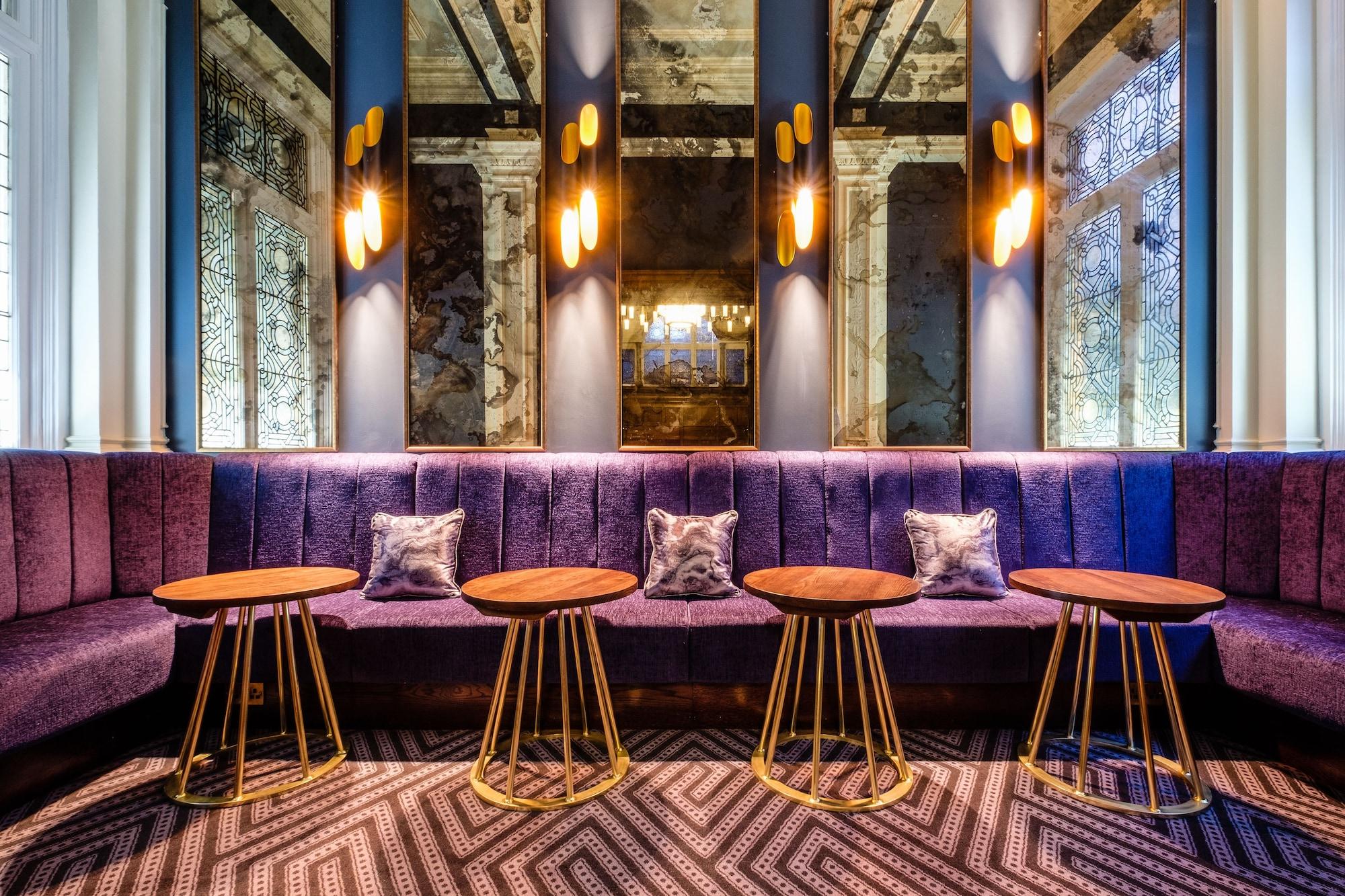 Bar/Salón Hotel Indigo Durham by IHG