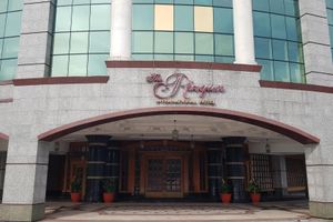 Alojamiento - The Rizqun International Hotel
