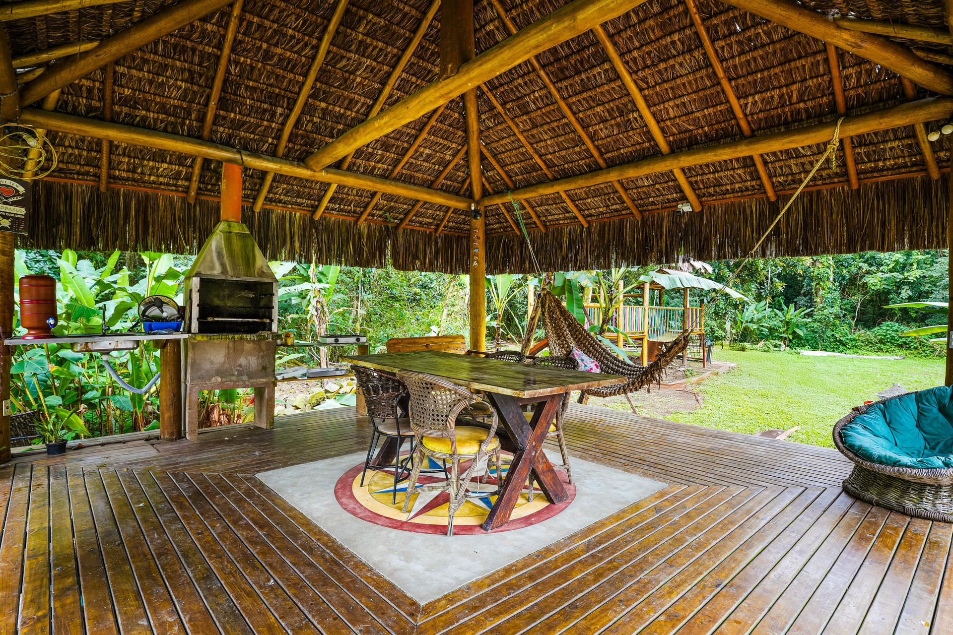 Área de parrilla VELINN Pousada Bali Itamambuca