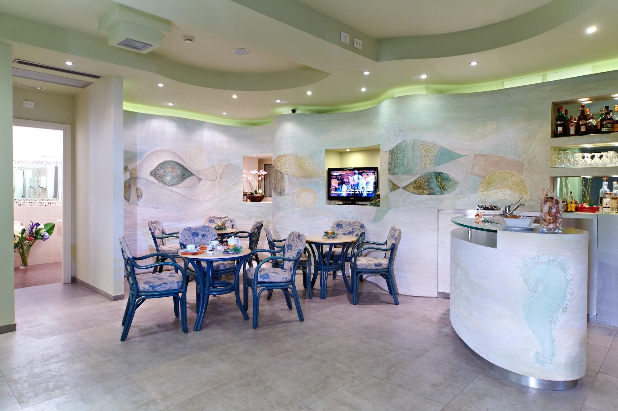 Bar/Salón Hotel Sirio