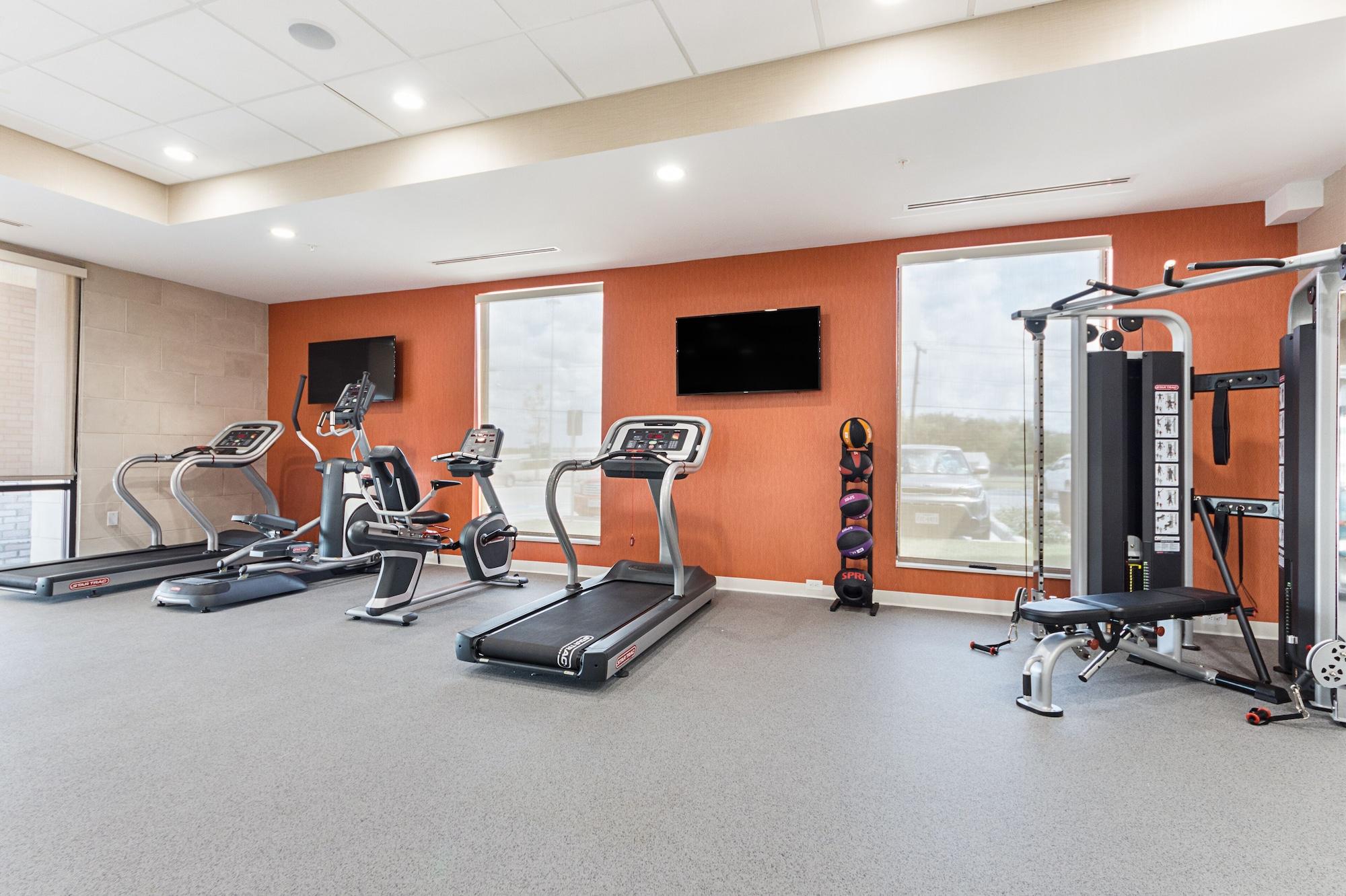 Gimnasio Home2 Suites by Hilton Dallas Grand Prairie
