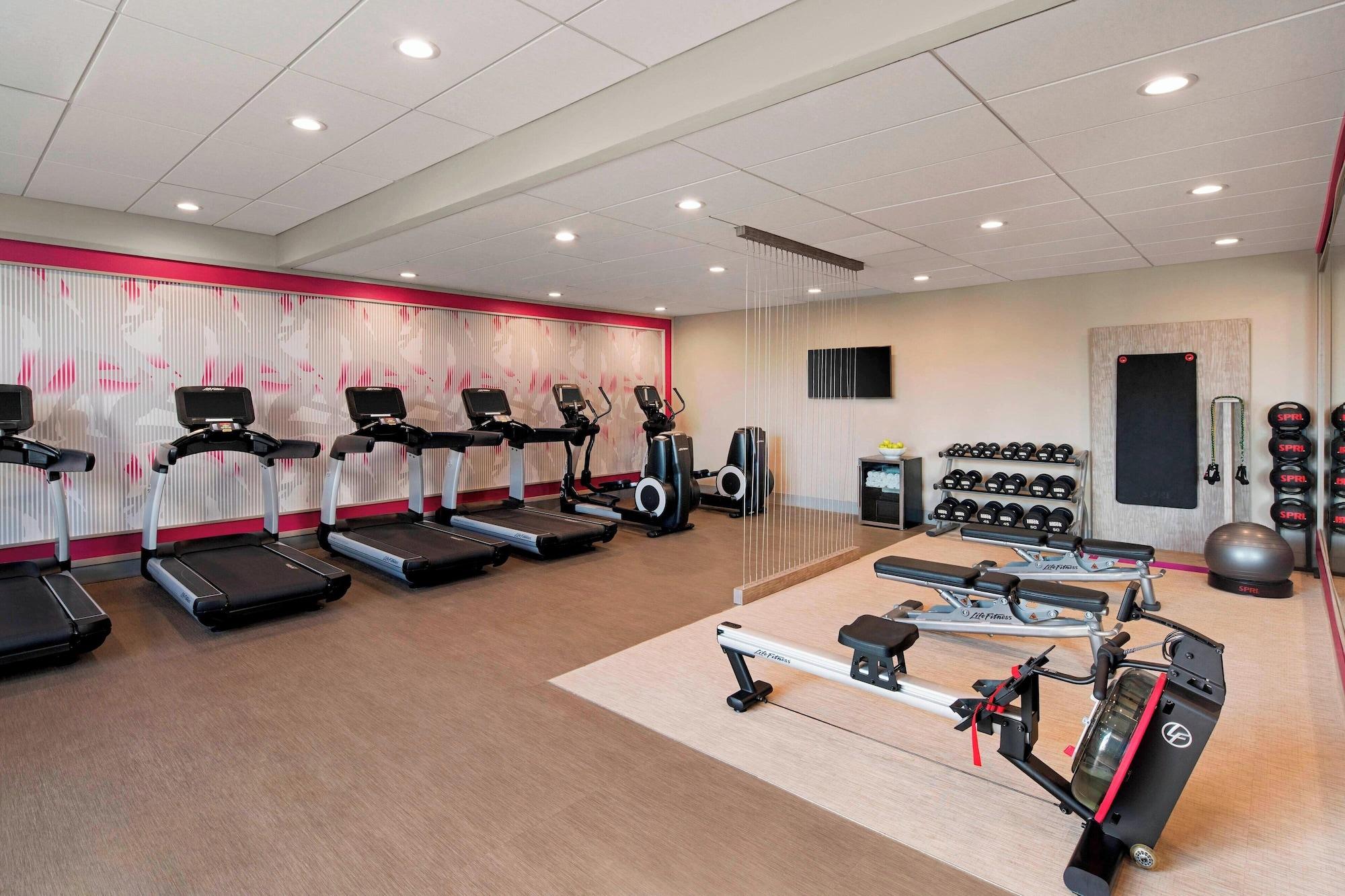 Gimnasio Delta Hotels by Marriott Richmond Downtown