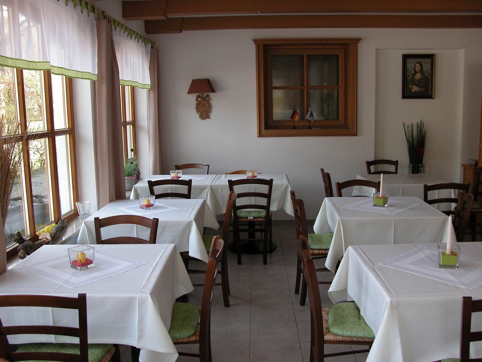 Restaurant Hotel zum Hirschhaus