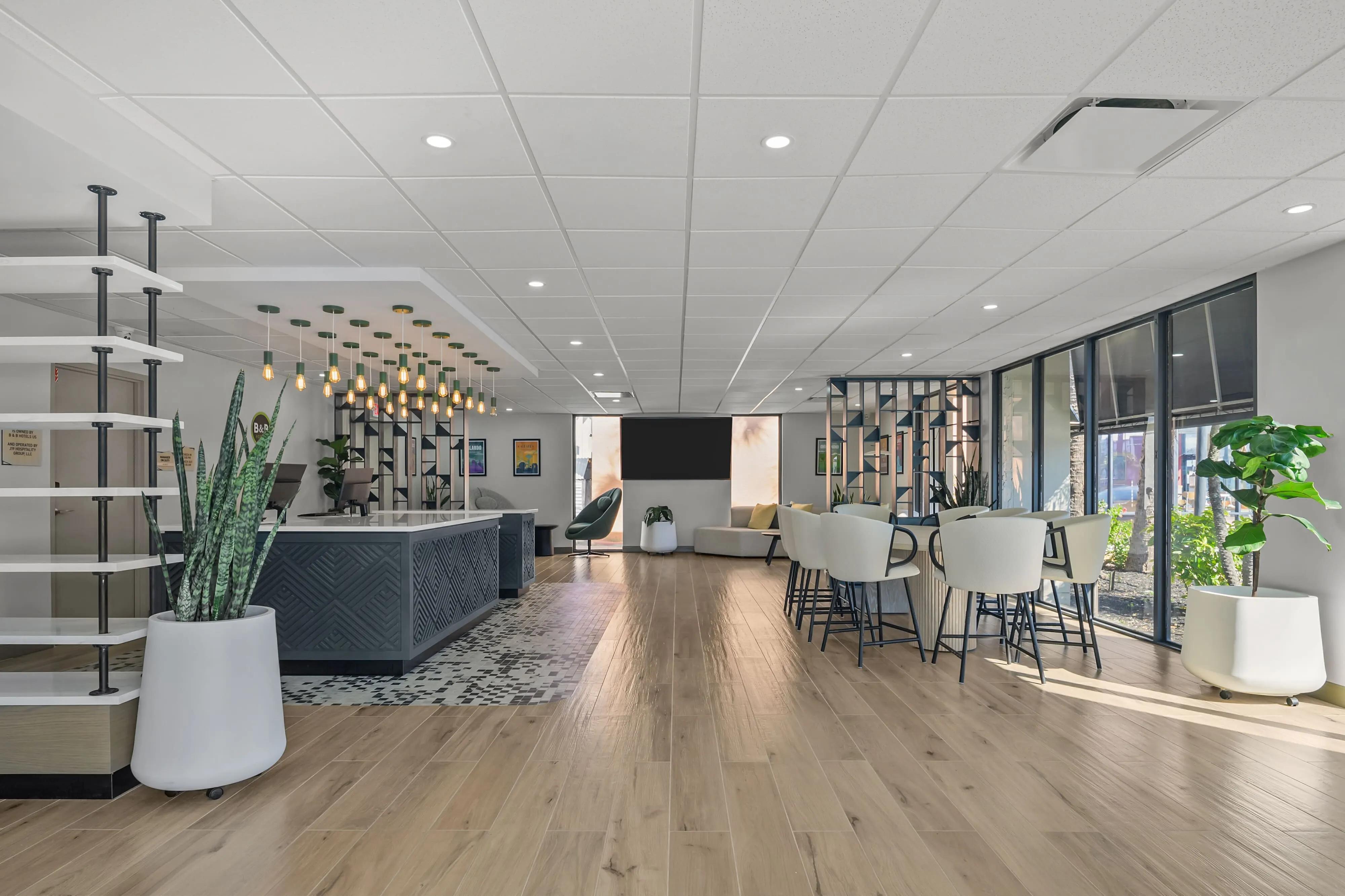 Vista Lobby B&B Hotel Orlando International Drive Near Universal - Newly Renovated!