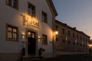 Alojamiento - Hotel Fronfeste