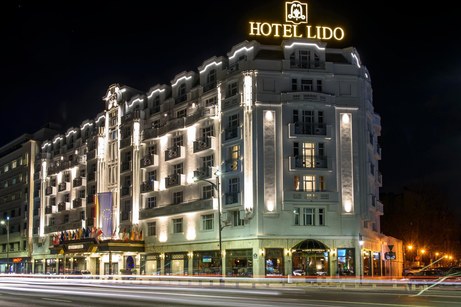 Vista Exterior Lido by Phoenicia