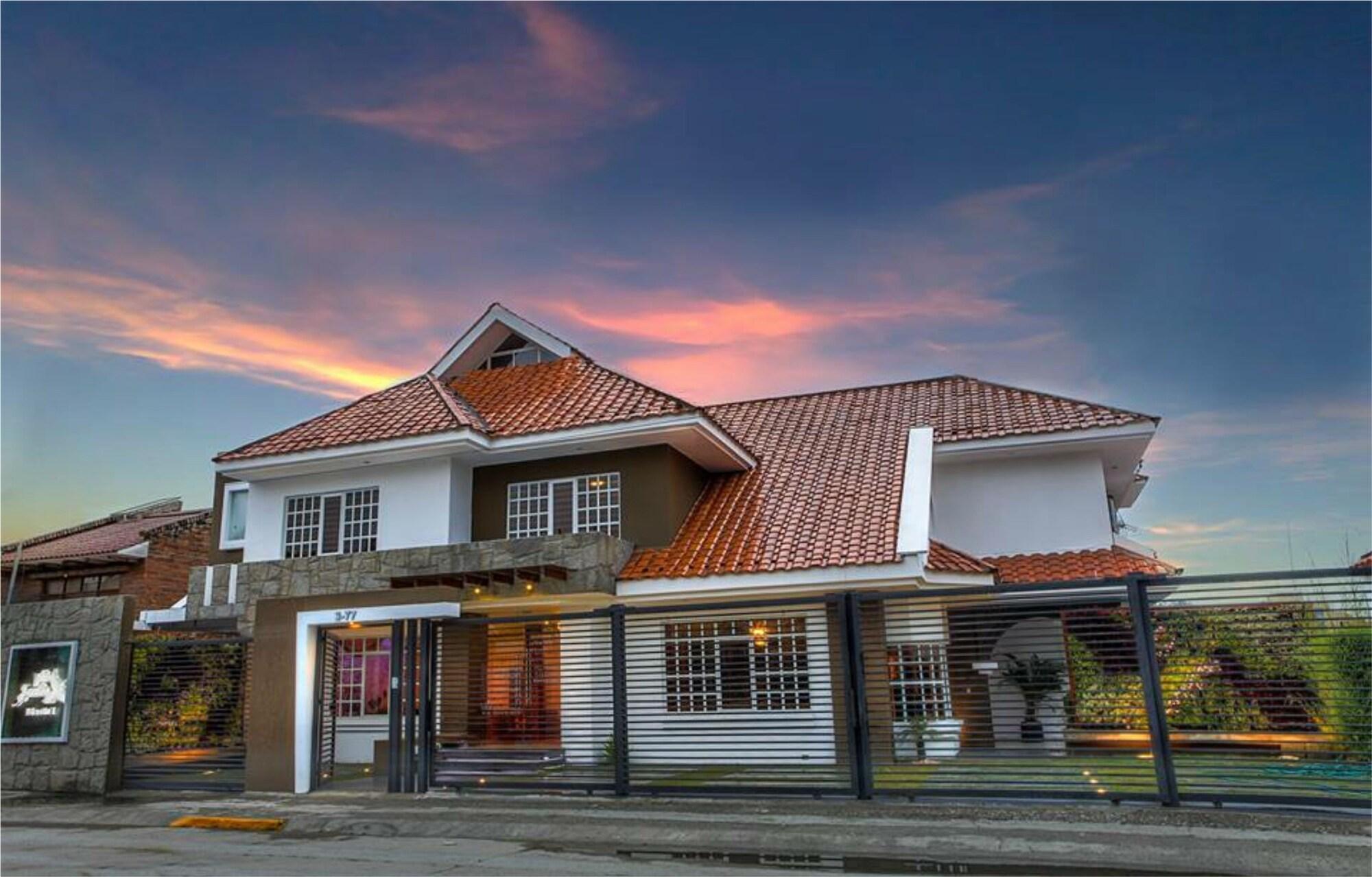 Varios Villa Emilia