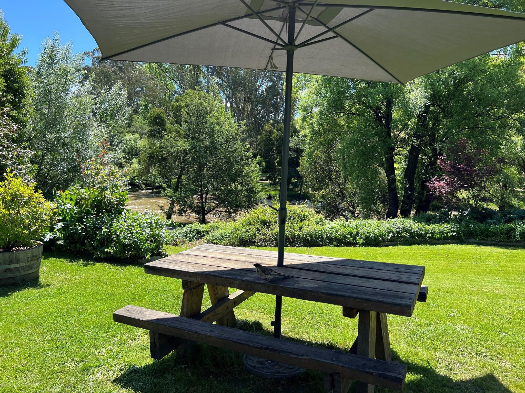 Instalaciones Recreativas Riverbank Park Motel