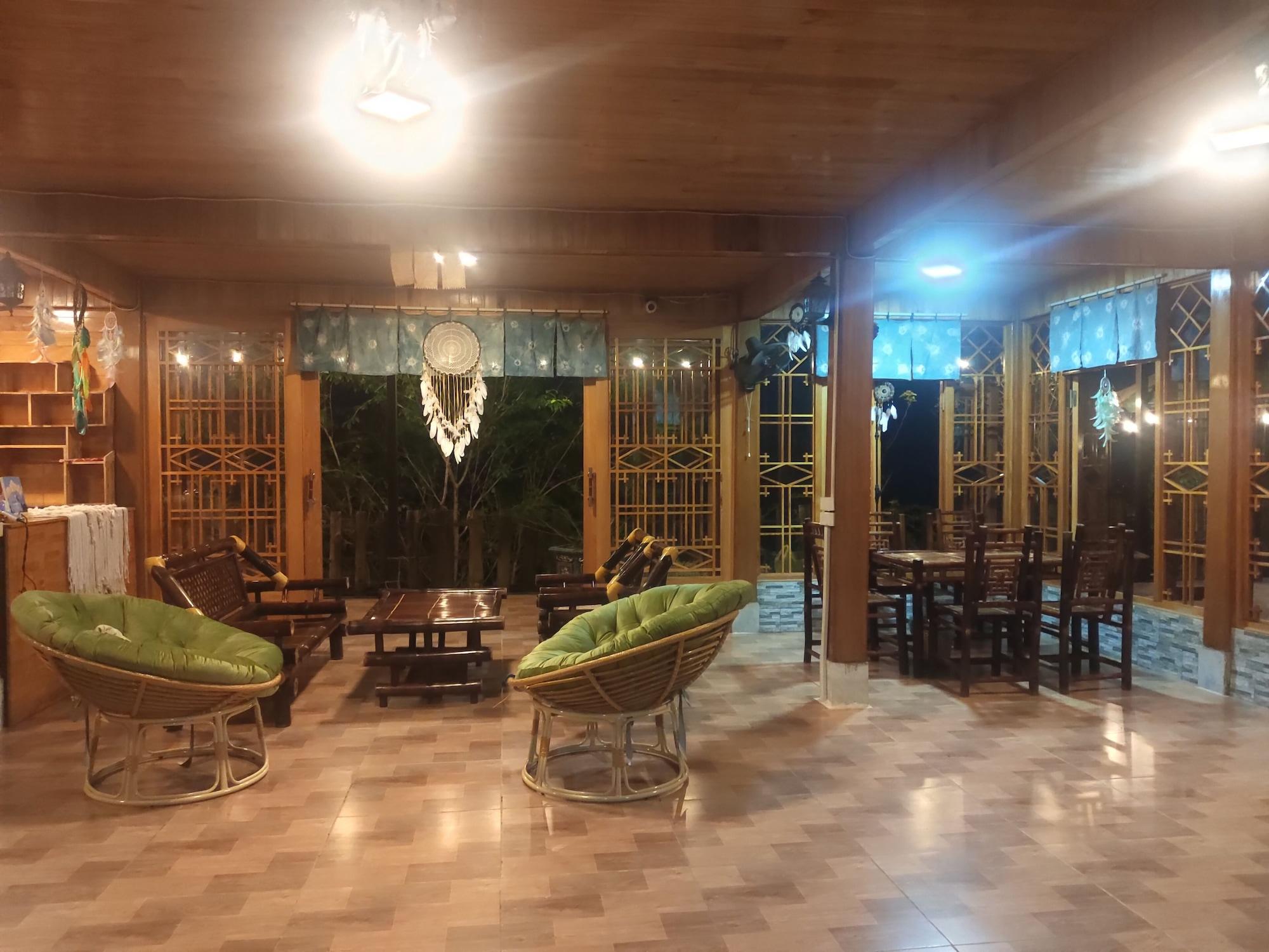 Restaurant Sapa Pomu Home