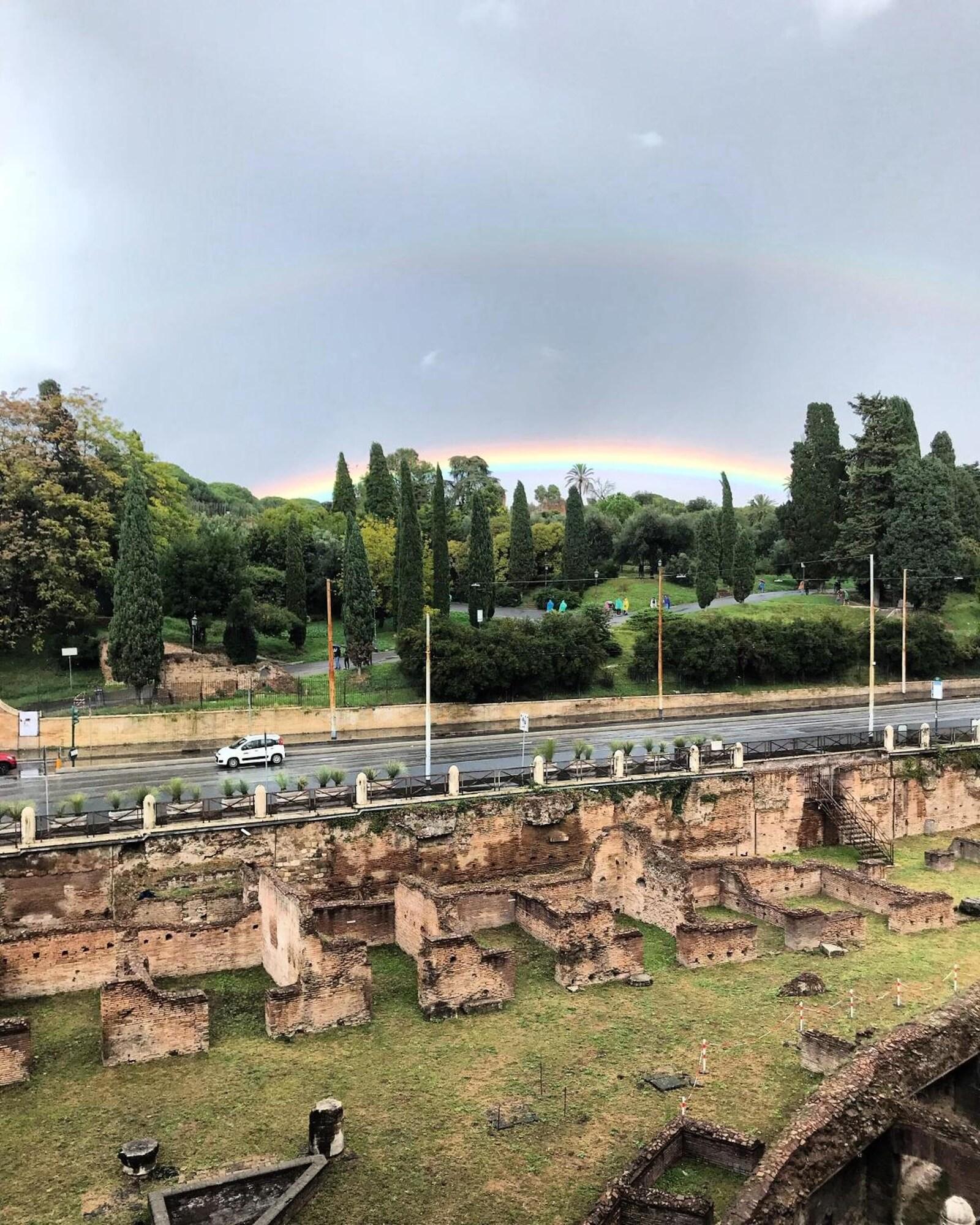 Varios Royal Rooms Colosseo