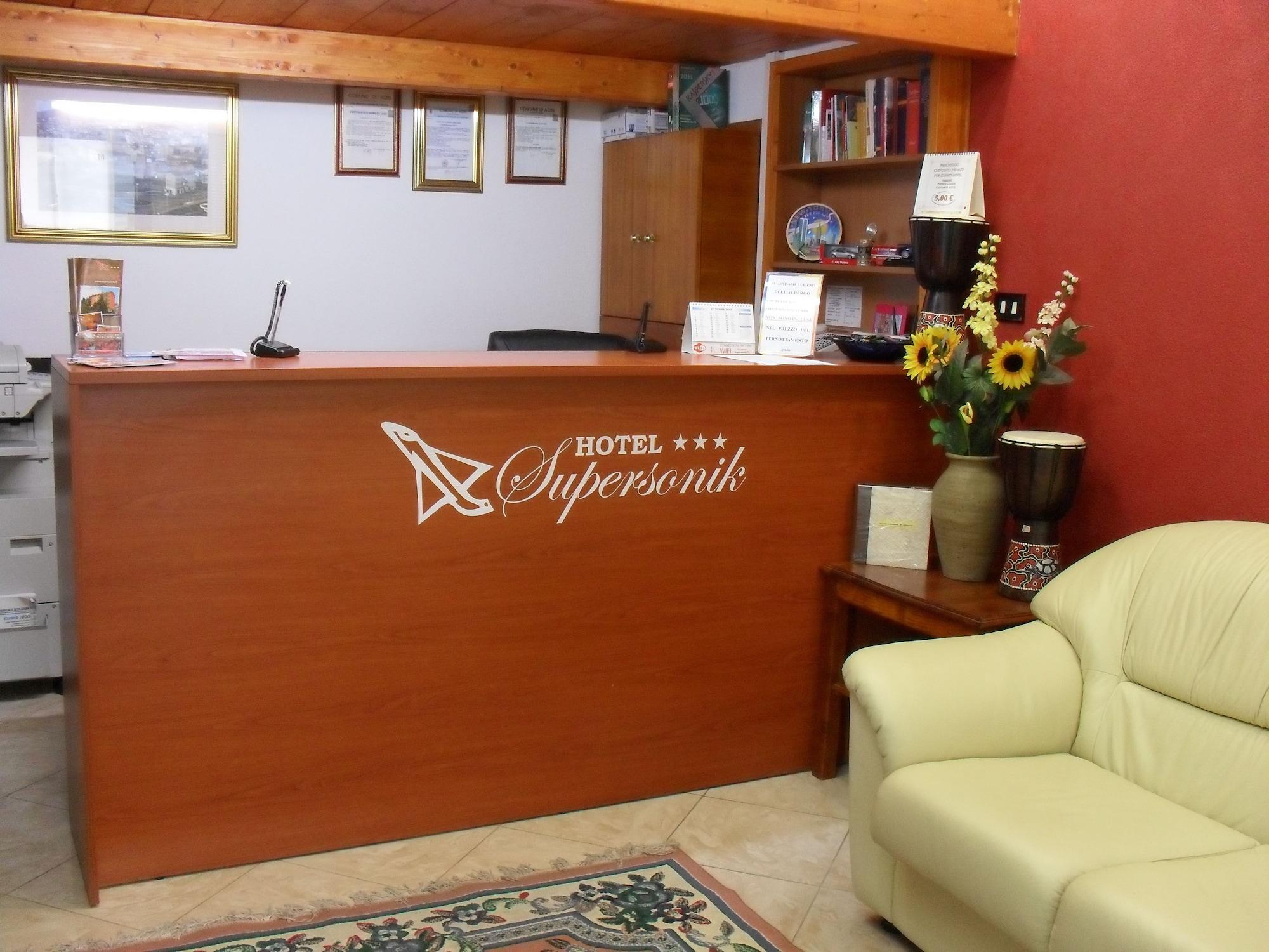 Vista Lobby Hotel Supersonik