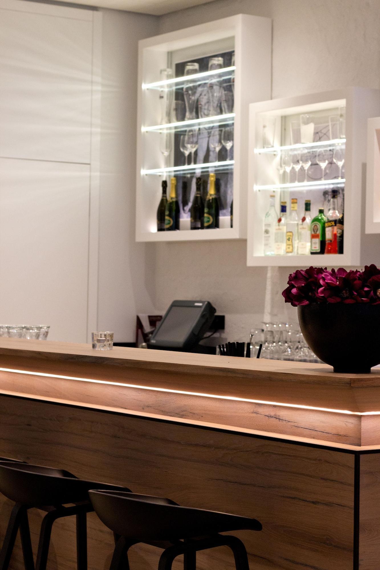 Bar/Salón Sorat Hotel Saxx Nürnberg
