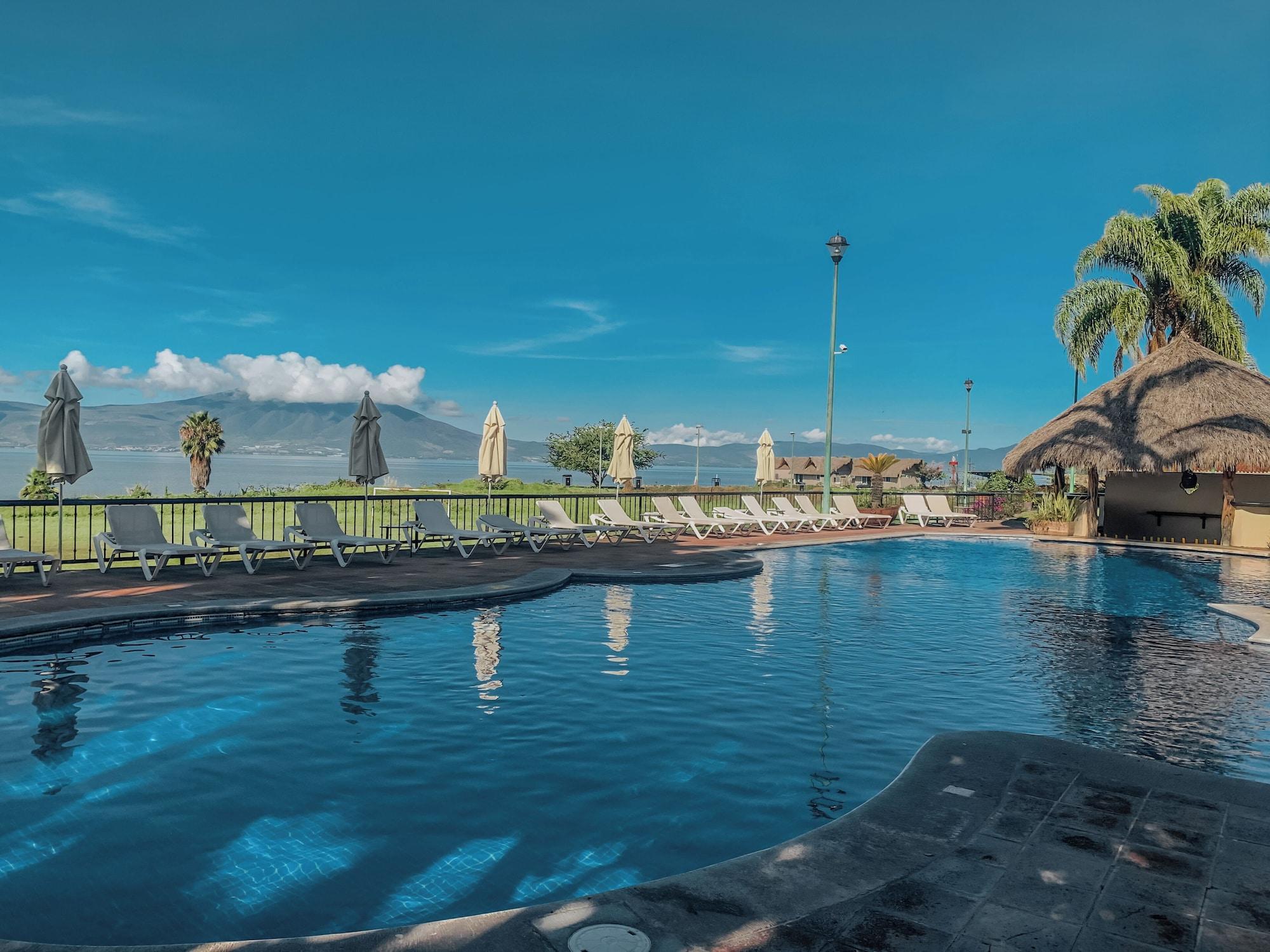 Vista Piscina Hotel Real de Chapala