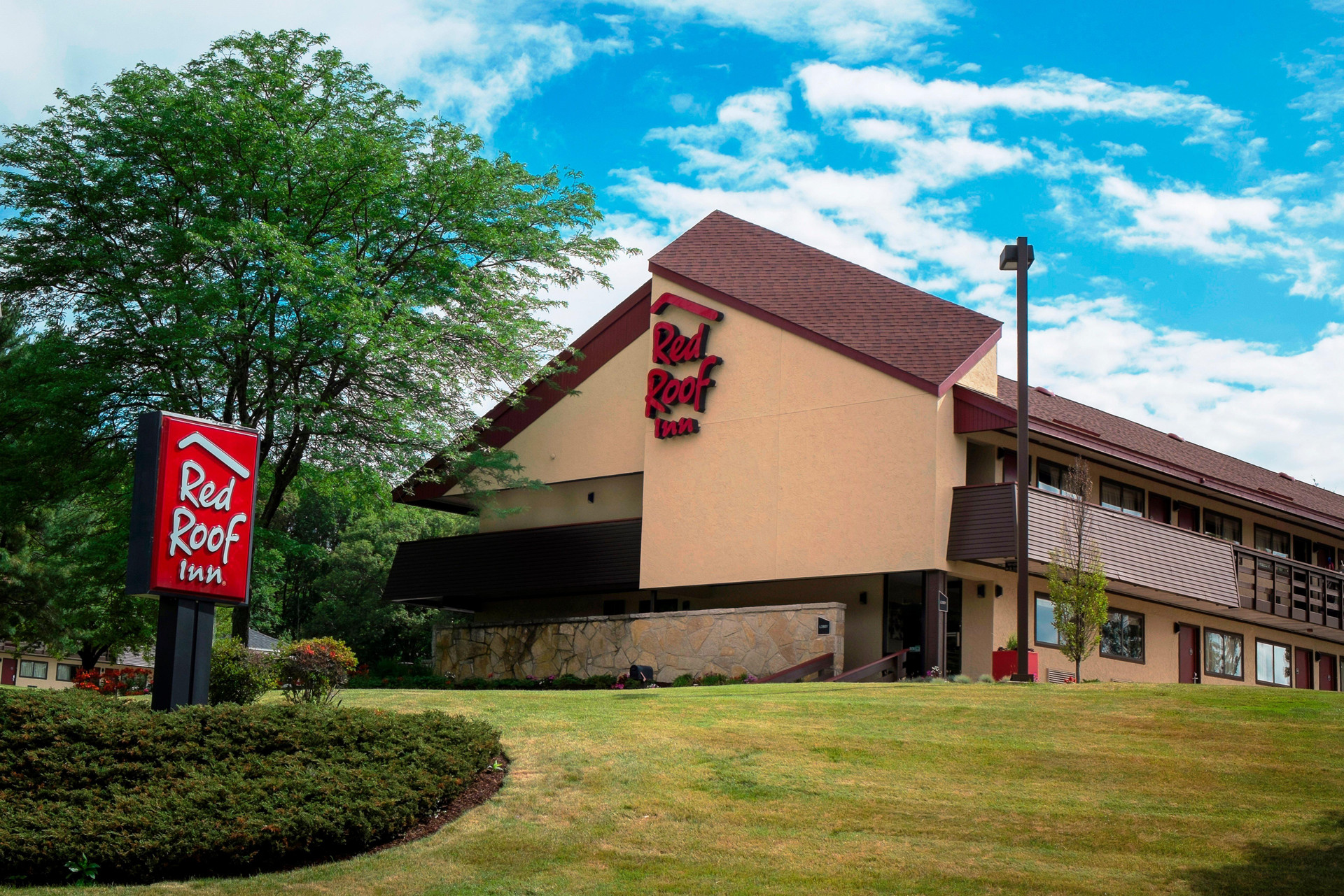 Vista Exterior Red Roof Inn Boston - Southborough/ Worcester
