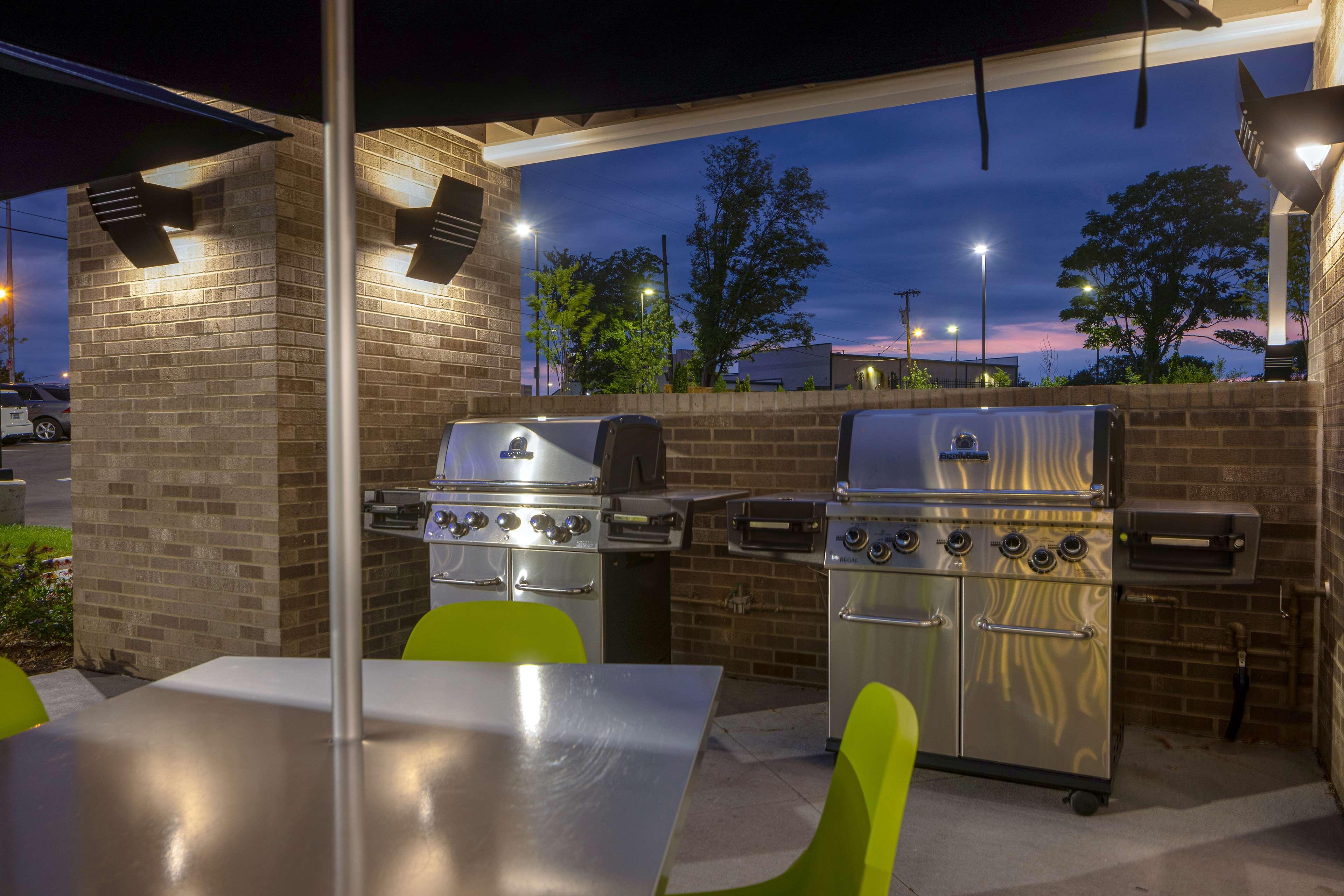 Restaurant Home2 Suites Downtown Nashville/Metrocenter