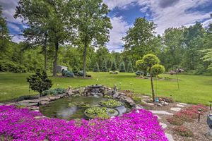 Alquiler Vacacional - Charming Lewiston Apt: 10 Miles to Niagara Falls!