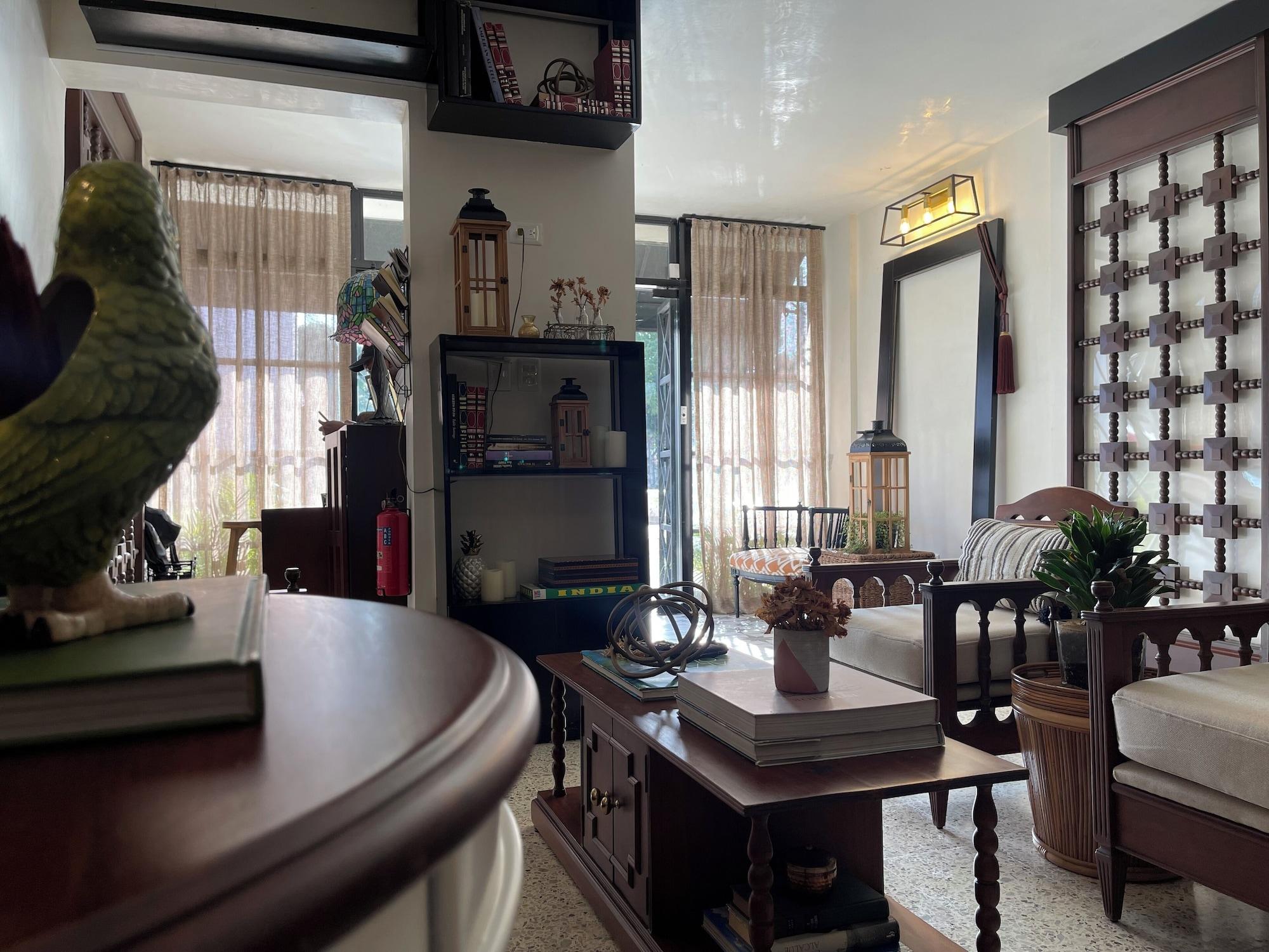 Vista Lobby HERITAGE RESIDENCES STYLE