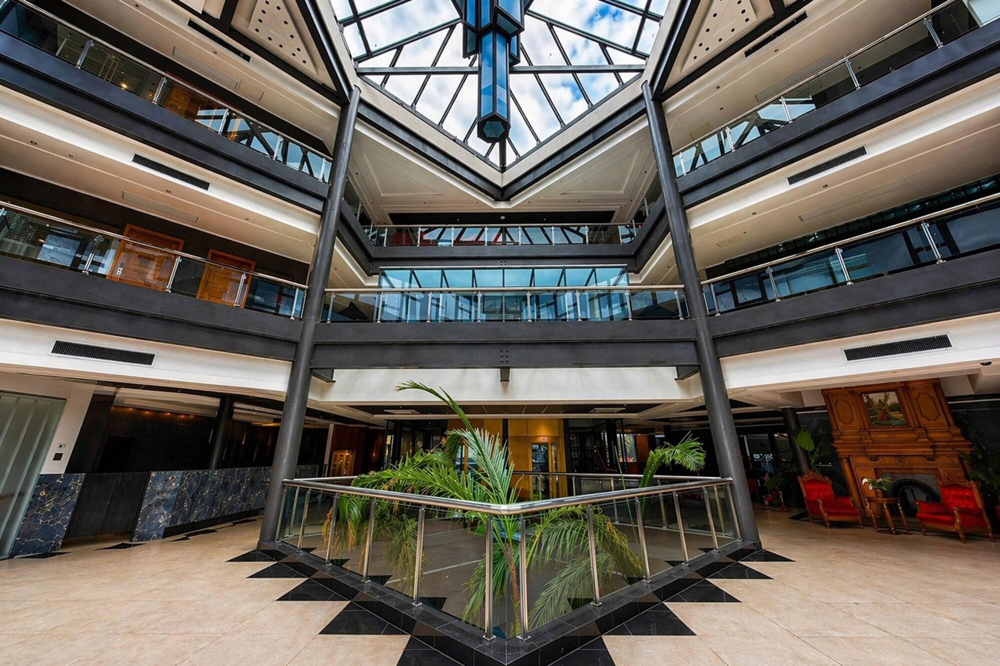 Vista Lobby Radisson RED Funes