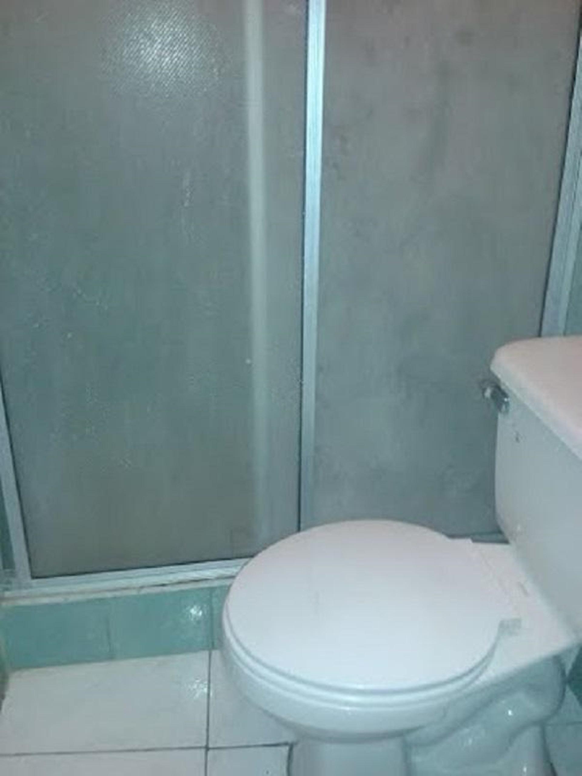 Baño Hostal Brisa Marina