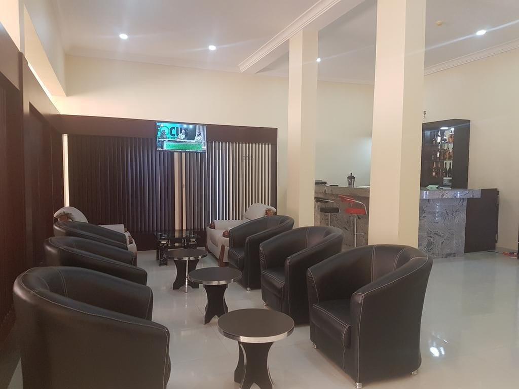 Bar/Salón Brookville Hotel & Suites