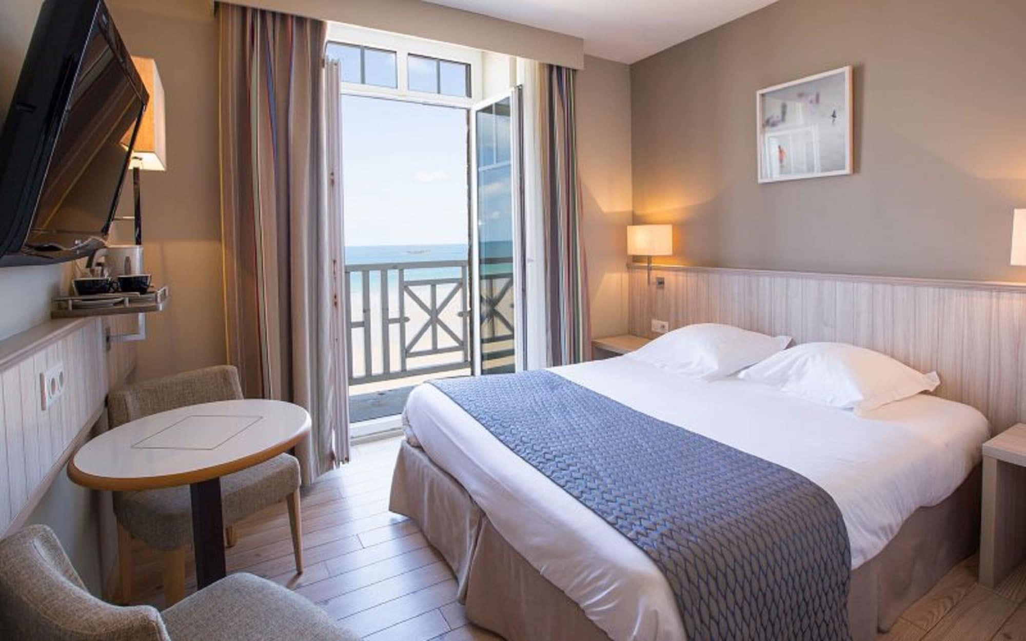 Varios Hôtel L'Antinéa