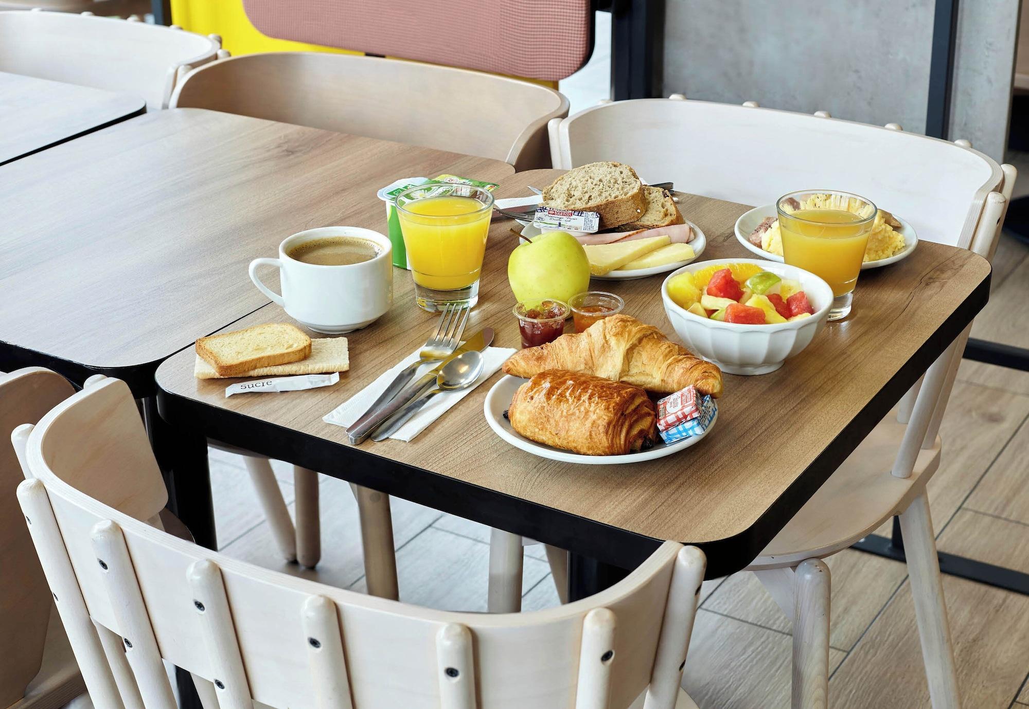 Restaurant B&B HOTEL CERGY Saint-Christophe
