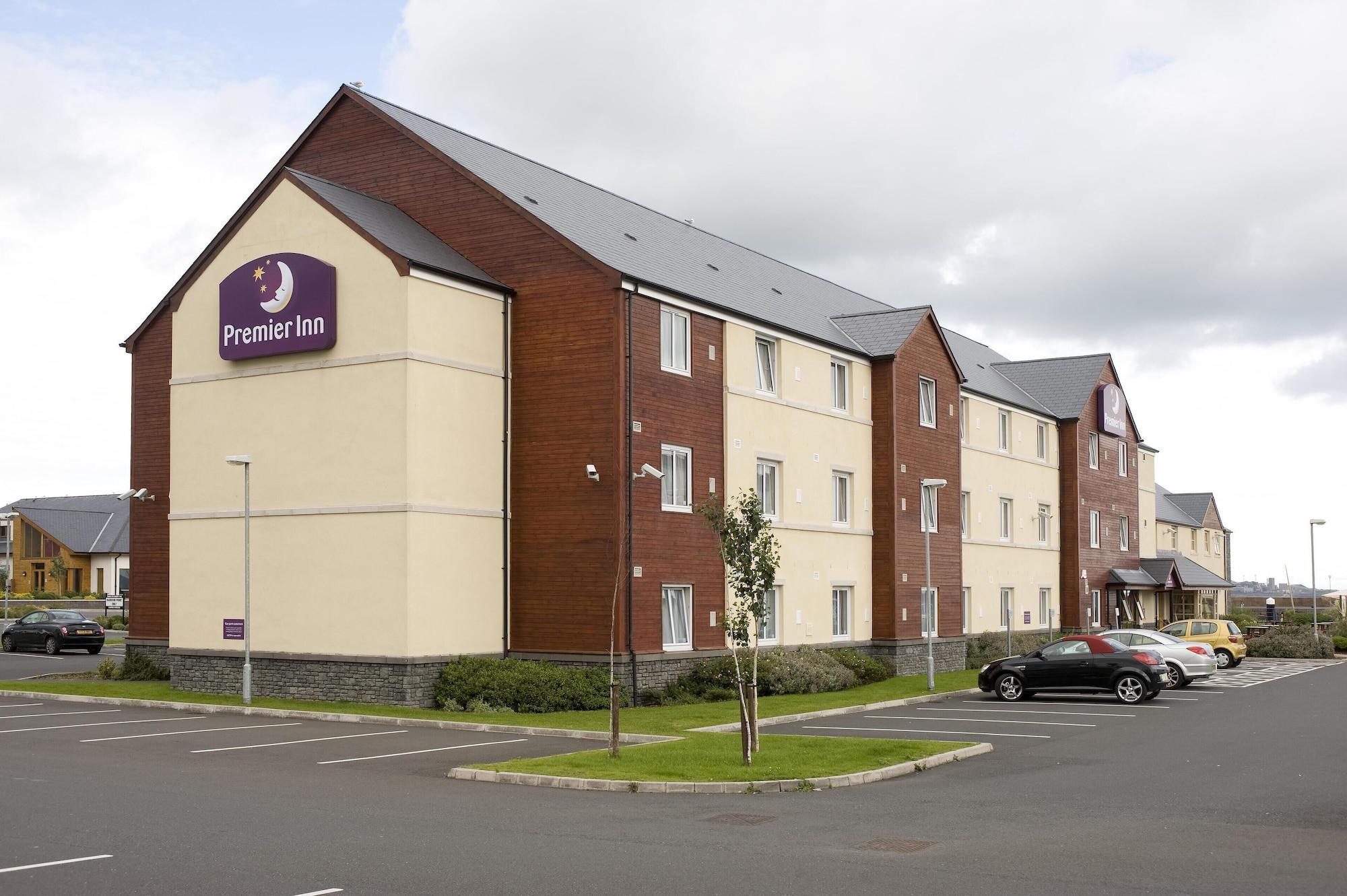 Vista Exterior Premier Inn Carrickfergus