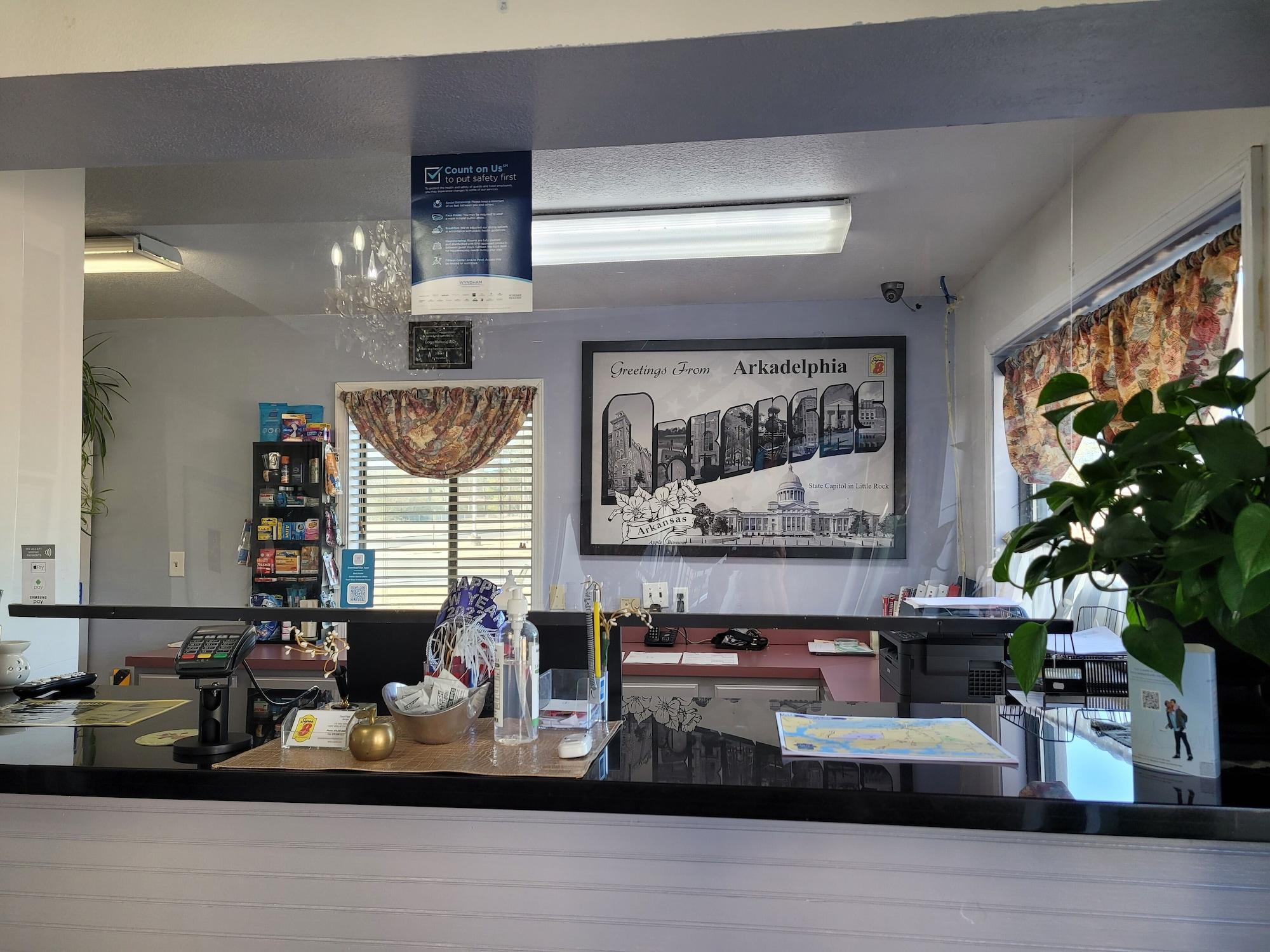 Vista Lobby Super 8 by Wyndham Arkadelphia Caddo Valley Area